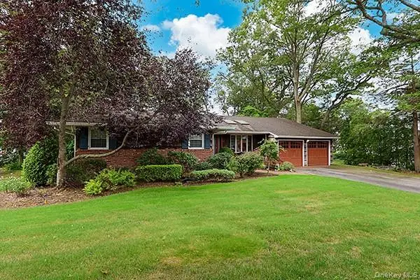 39 Harvard Drive, Woodbury, NY 11797 - Image #2