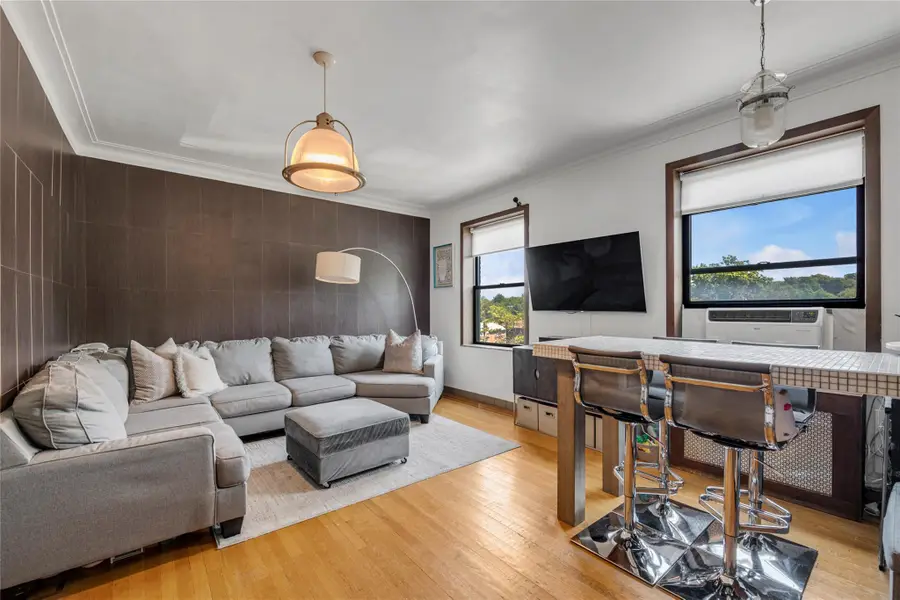 37 Brompton Road #5D, Great Neck, NY 11021 - Image #2