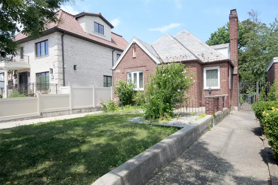 14433 Coolidge Avenue, Briarwood, NY 11435 - Image #2