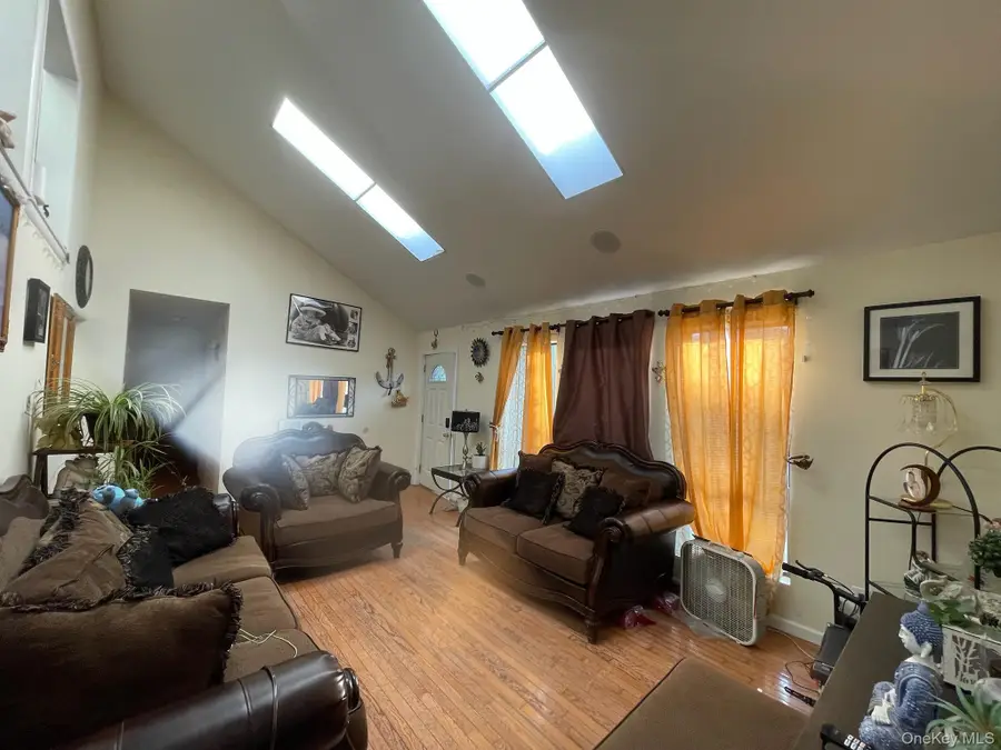 4 Golden Gate Lane, Shirley, NY 11967 - Image #2