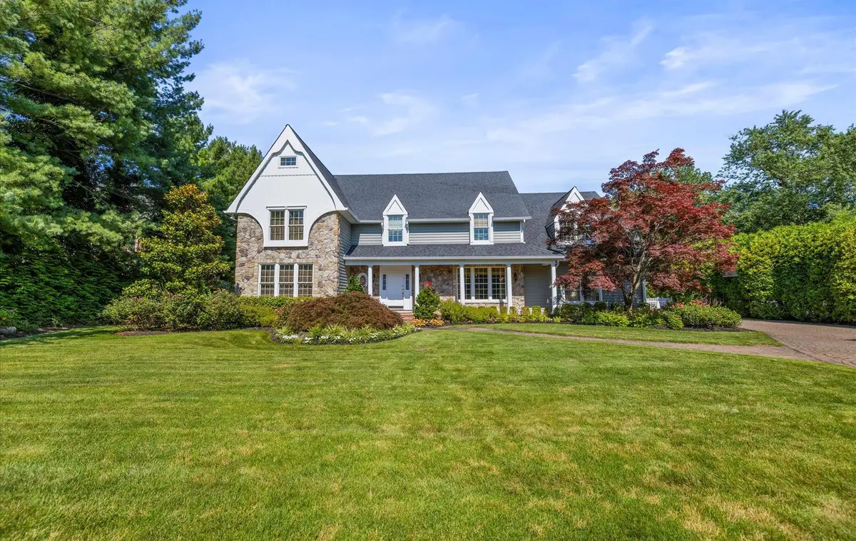 4 Country Meadow Court, Melville, NY 11747 - #1