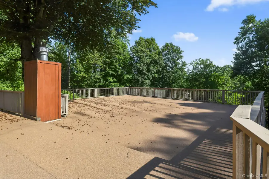 21 Hillside Court, Suffern, NY 10901 - Image #3