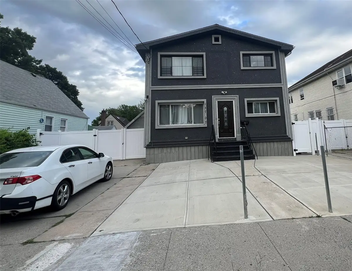 137-07 169, Jamaica, NY 11434 - Image #1