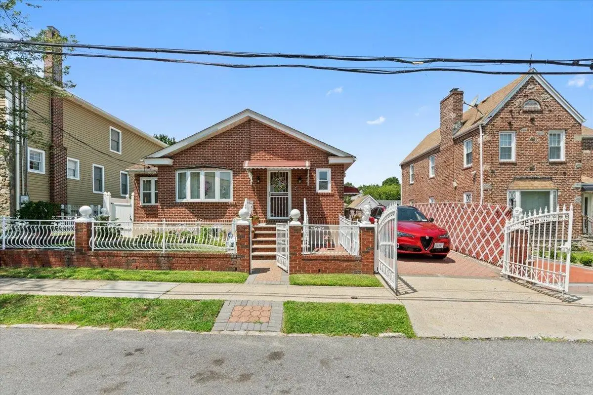 15 Sumner Avenue, Yonkers, NY 10704 - Image #1