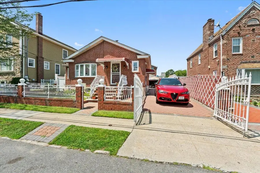 15 Sumner Avenue, Yonkers, NY 10704 - Image #2