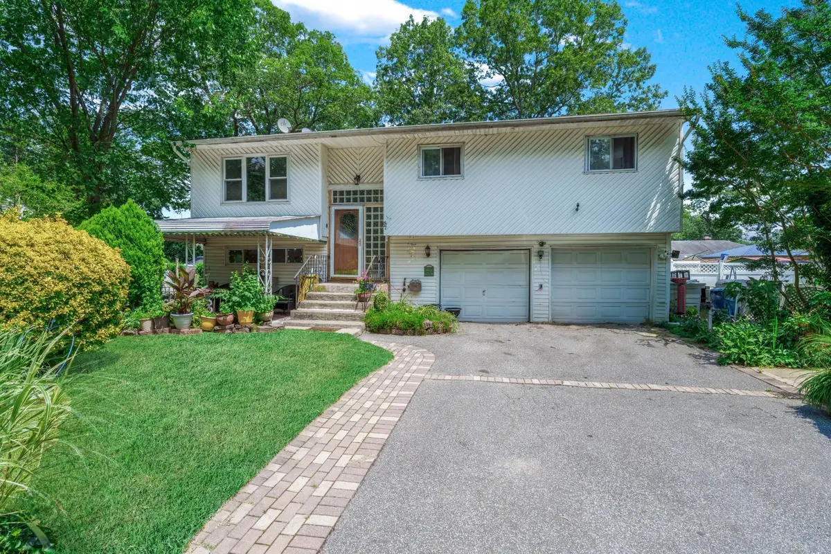 57 Rockland Avenue, West Babylon, NY 11704 - Image #1