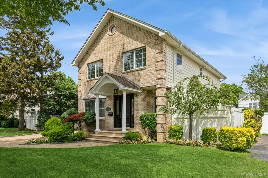 27 Greenlawn Boulevard, Valley Stream, NY 11580 - #3