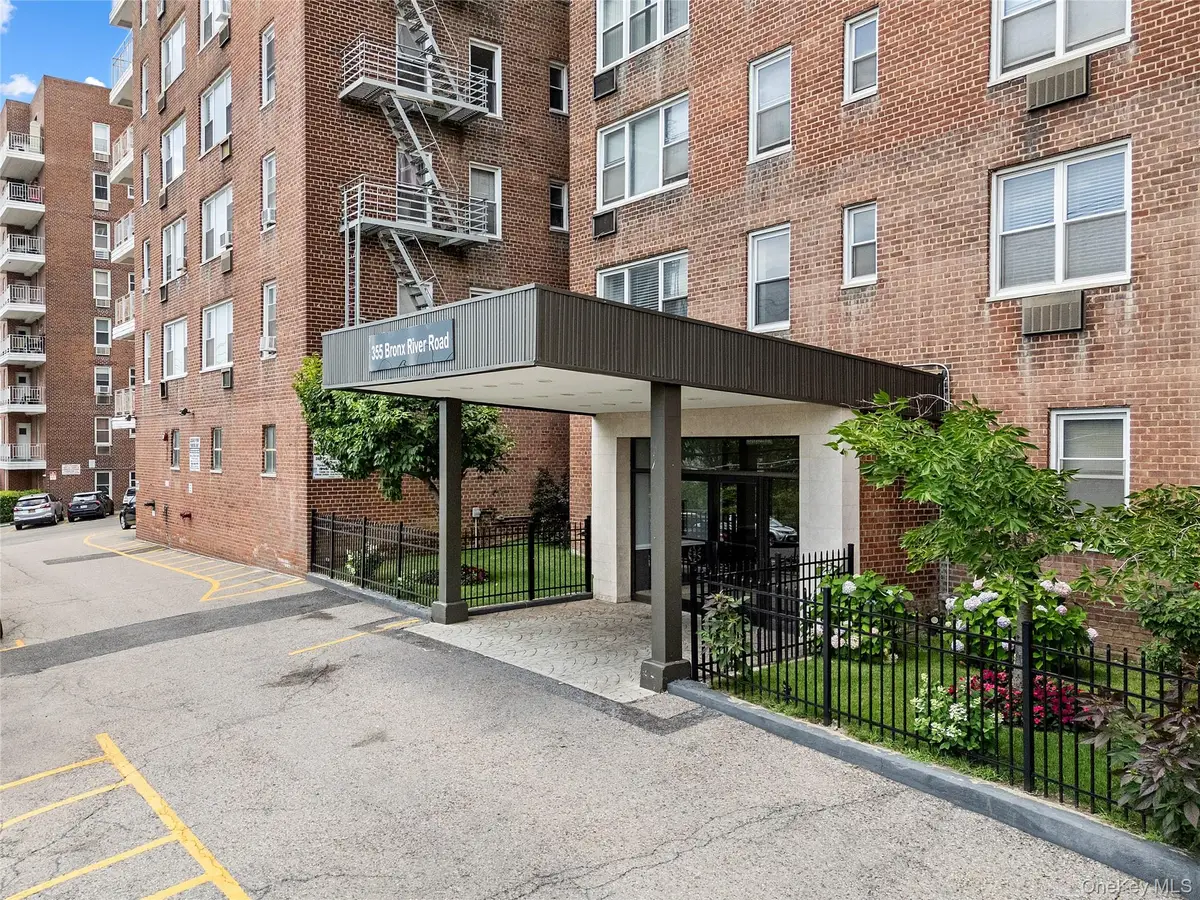 355 Bronx River Road #1i, Yonkers, NY 10704 - Image #1