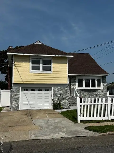 558 Oxford Road, Cedarhurst, NY 11516 - Image #2