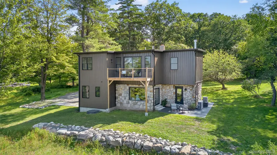 115 Schuyler Avenue, Cragsmoor, NY 12420 - Image #2