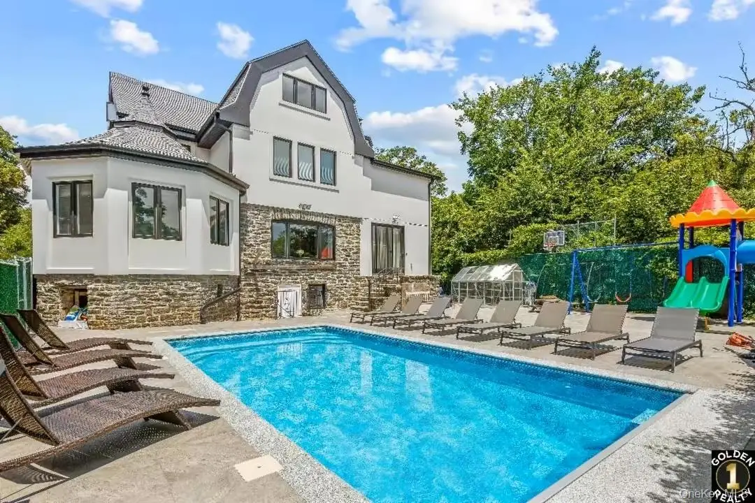 115-18 Mayfair Road, Kew Gardens, NY 11418 - Image #1