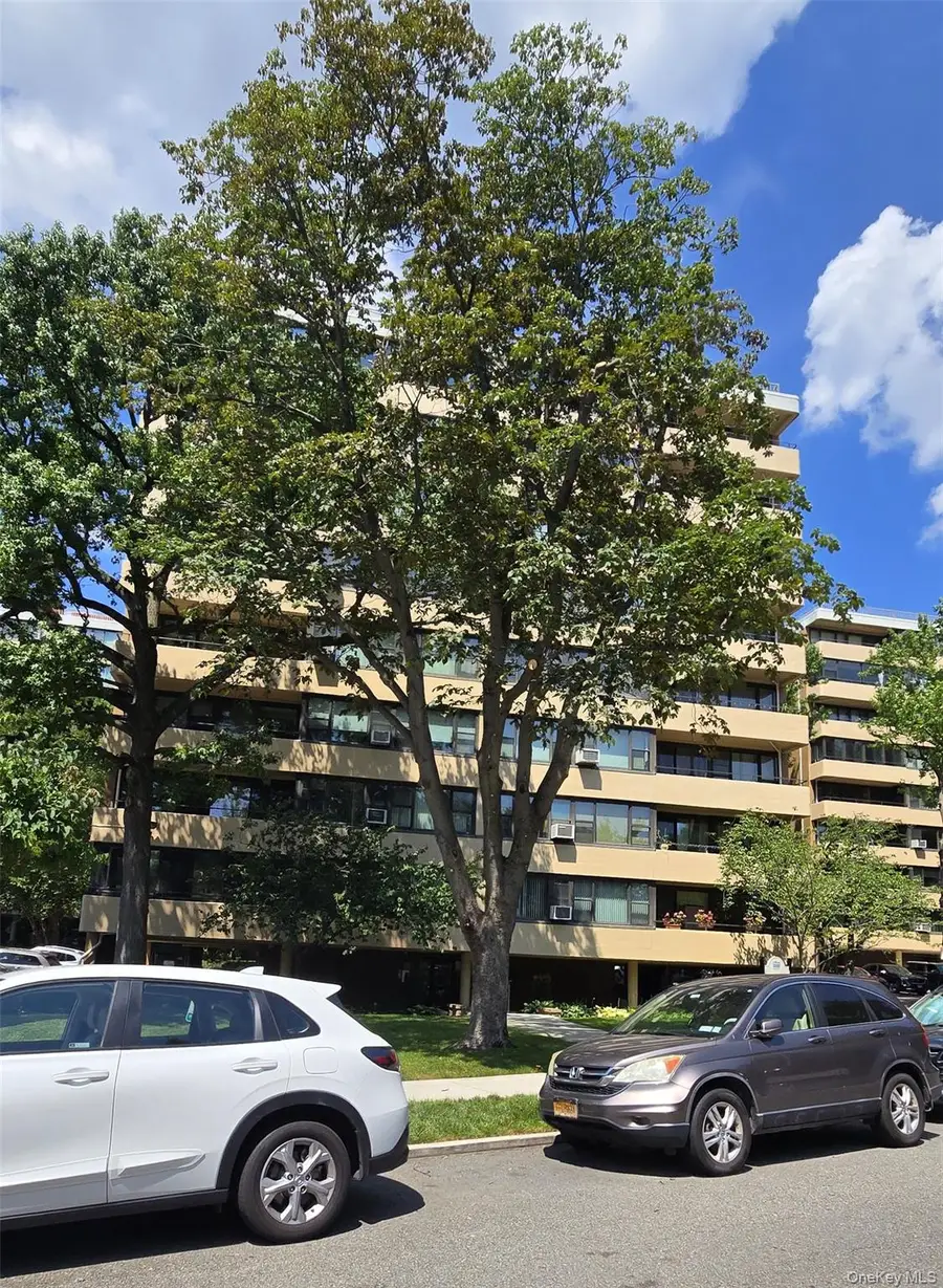 10-24 166th St #5D, Beechhurst, NY 11357 - Image #3