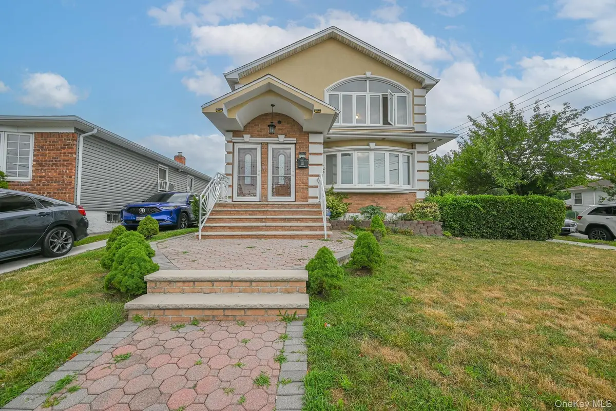 225-15 147 Avenue, Rosedale, NY 11413 - Image #1