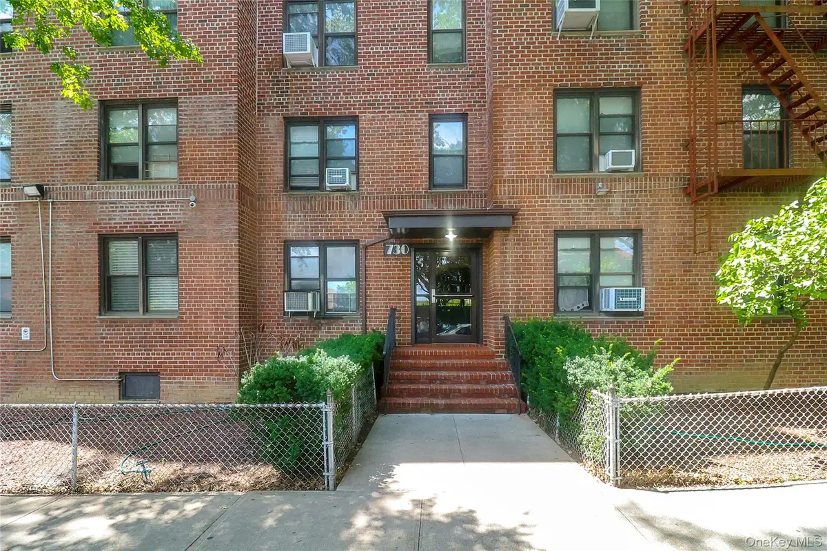 730 E 232nd Street #5D, Bronx, NY 10466 - Image #1