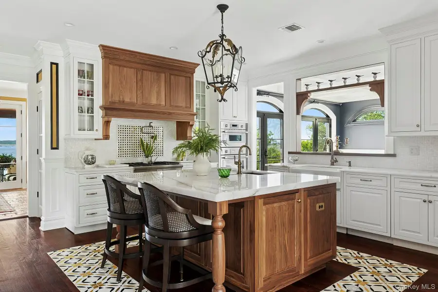 353 Centre Island Road, Oyster Bay, NY 11771 - Image #2