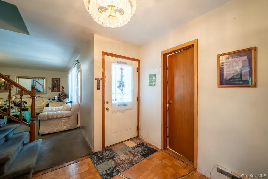 14 Arcadia Drive, Dix Hills, NY 11746 - Image #3