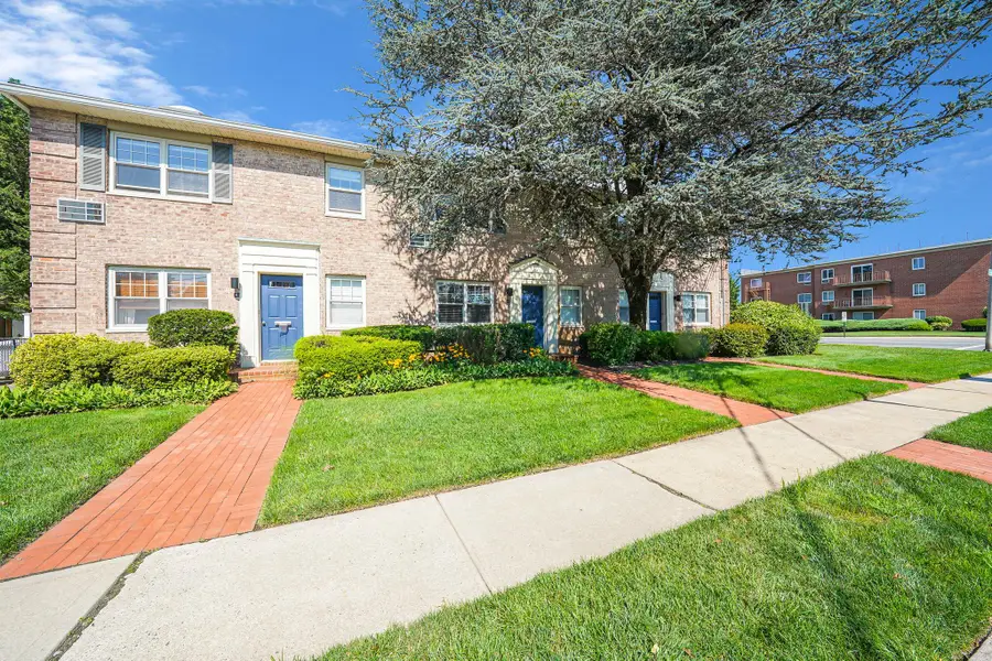 4 S Forrest Avenue #B, Rockville Centre, NY 11570 - Image #2