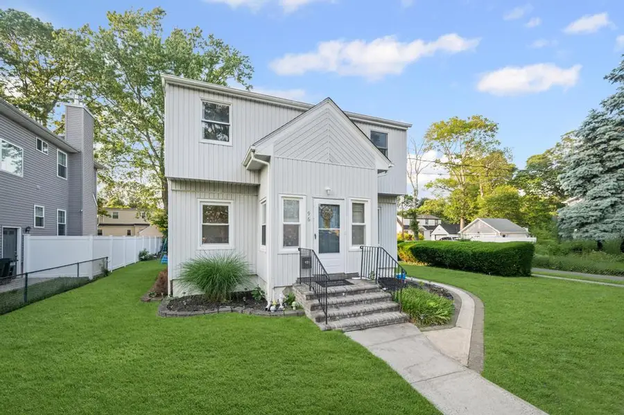96 Thelma Avenue, Merrick, NY 11566 - Image #3