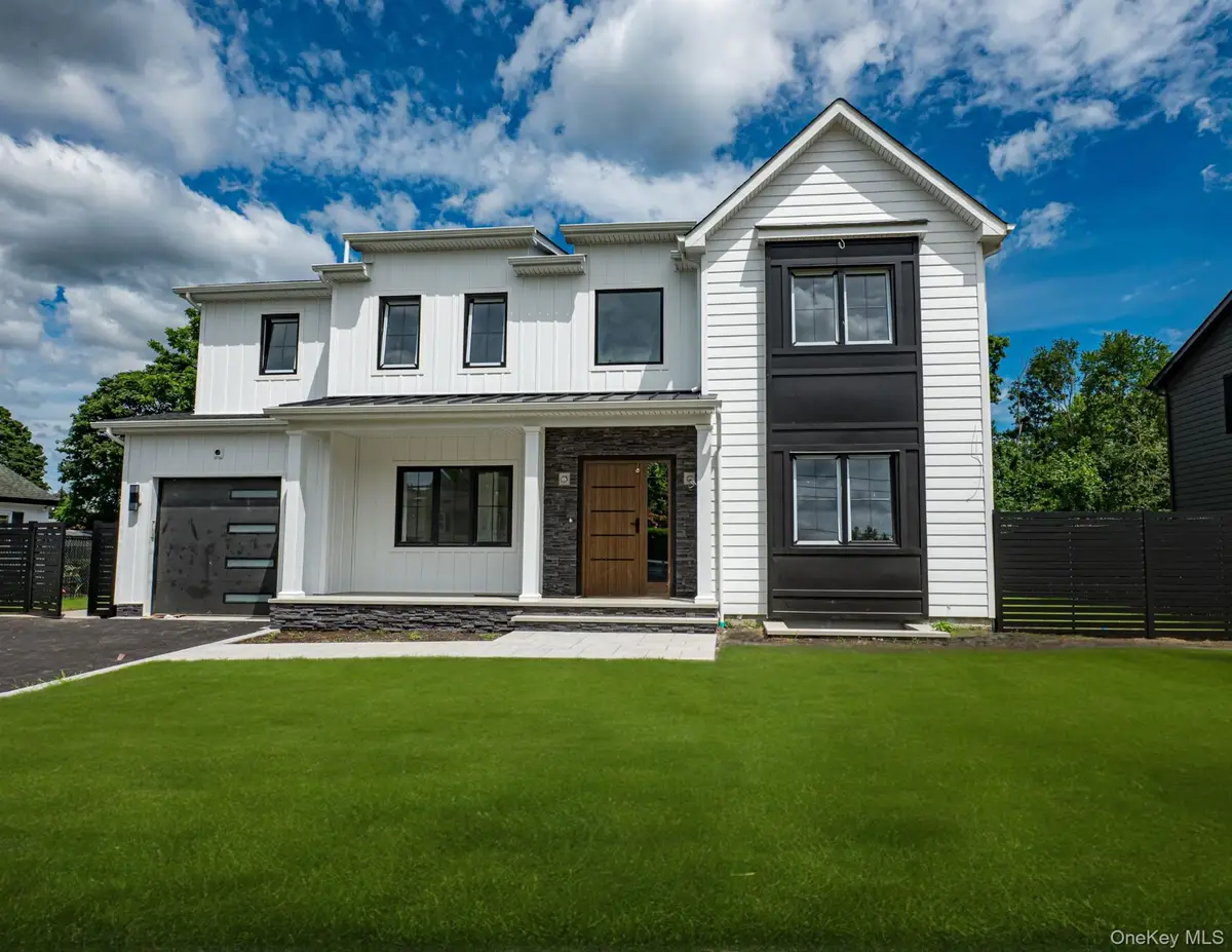 9 E Madison Street, East Islip, NY 11730 - #1