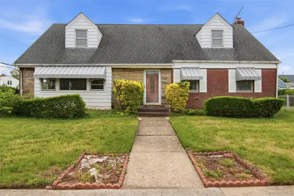 1001 N 4th Street, New Hyde Park, NY 11040