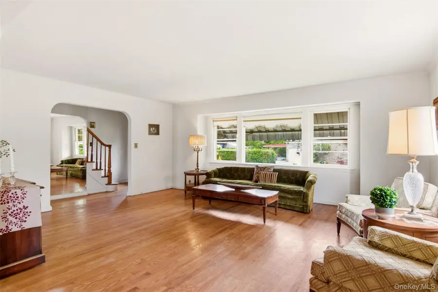 1001 N 4th Street, New Hyde Park, NY 11040 - #3