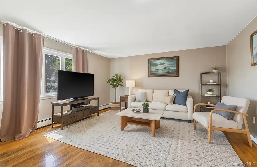 279 Mary Lou Avenue, Yonkers, NY 10703 - Image #2