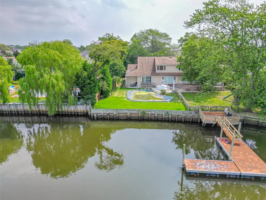 1016 Channel Drive, Hewlett Harbor, NY 11557 - Image #2