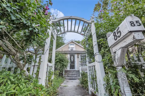 85 Robert Street, Patchogue, NY 11772