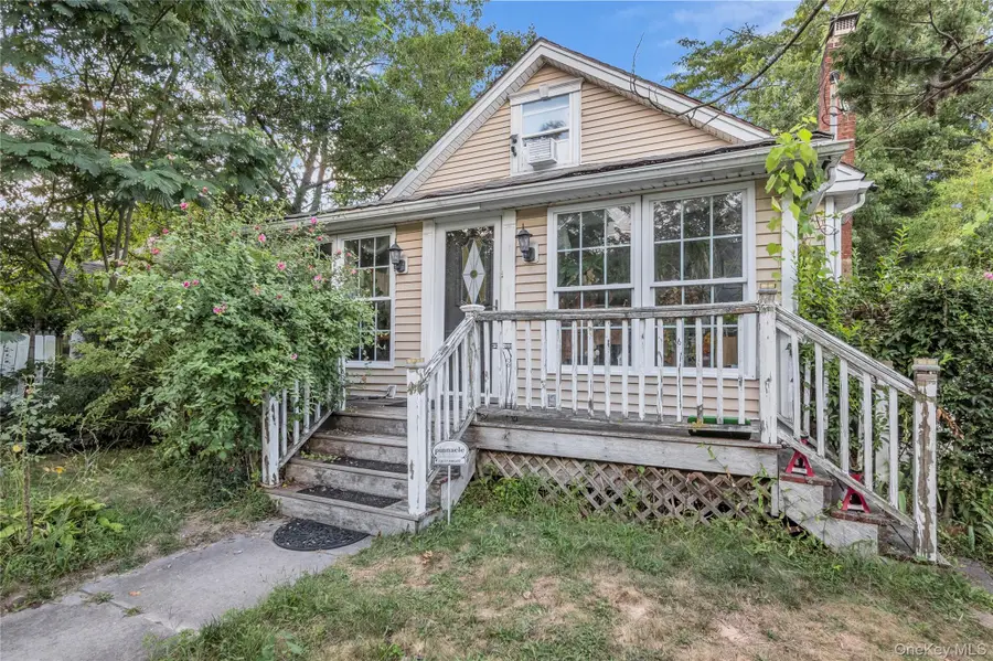 85 Robert Street, Patchogue, NY 11772 - Image #2