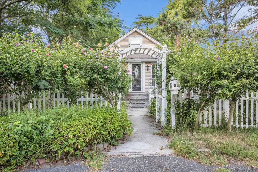 85 Robert Street, Patchogue, NY 11772 - Image #3