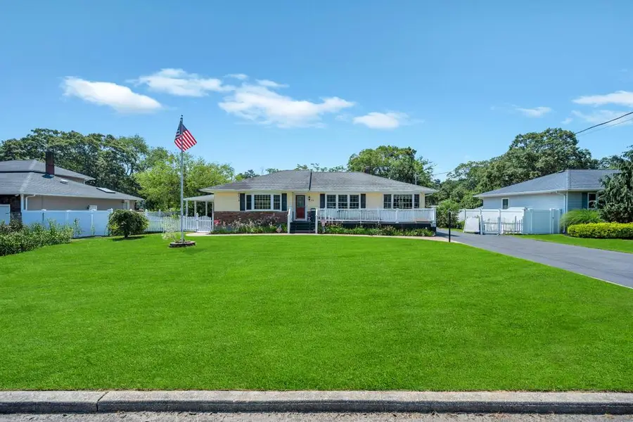 64 Rockaway Street, Islip Terrace, NY 11752 - Image #2