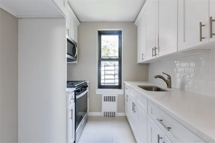 112-24 Northern Boulevard #2E, Corona, NY 11368 - Image #2