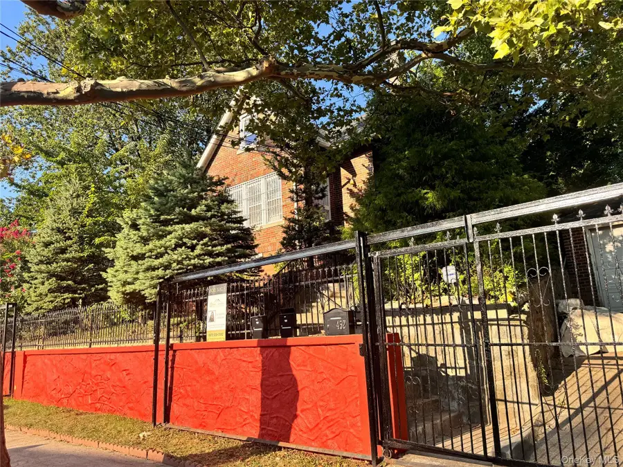 452 Howe Ave, Bronx, NY 10473 - Image #3