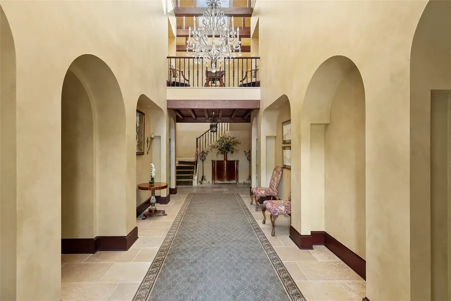 5 Half Moon Lane, Sands Point, NY 11050 - Image #2