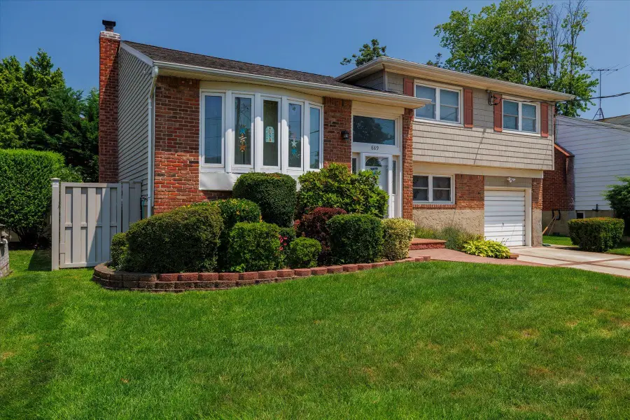 689 Allwyn Street, Baldwin, NY 11510 - Image #3