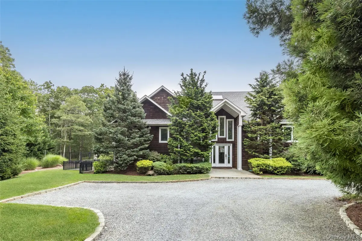 48 Douglas Court, Hampton Bays, NY 11946 - Image #1