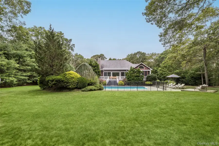 48 Douglas Court, Hampton Bays, NY 11946 - Image #2