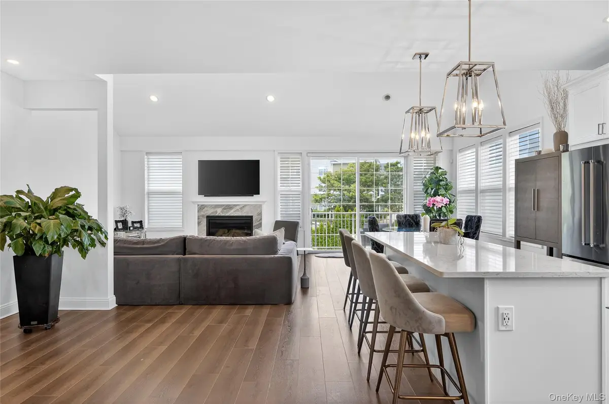 2202 Townhome Way, Huntington Station, NY 11746 - Image #1