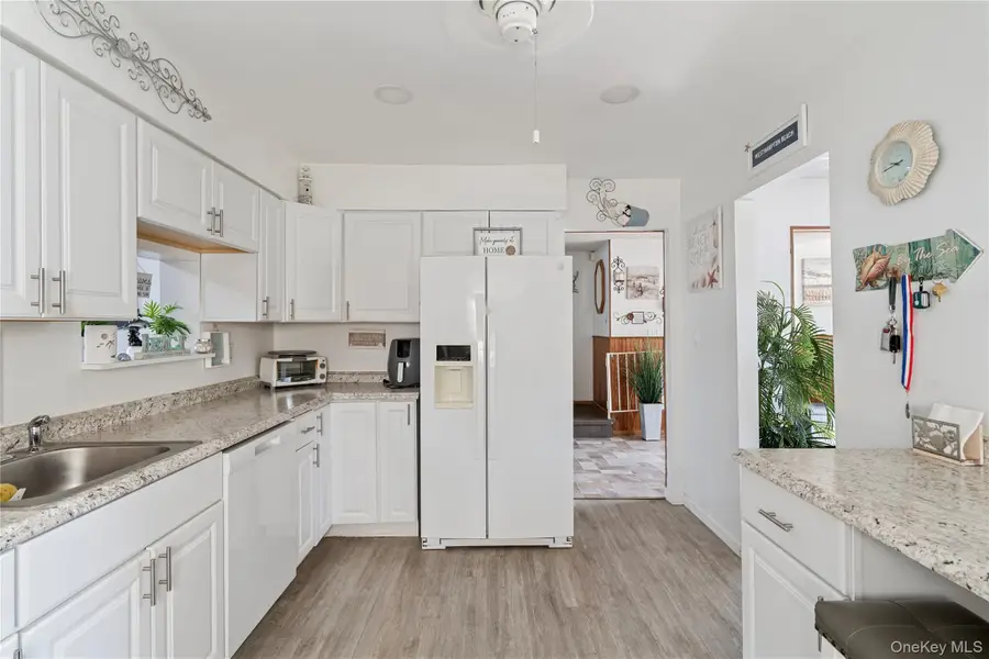 245 Lido Parkway, Lindenhurst, NY 11757 - Image #3