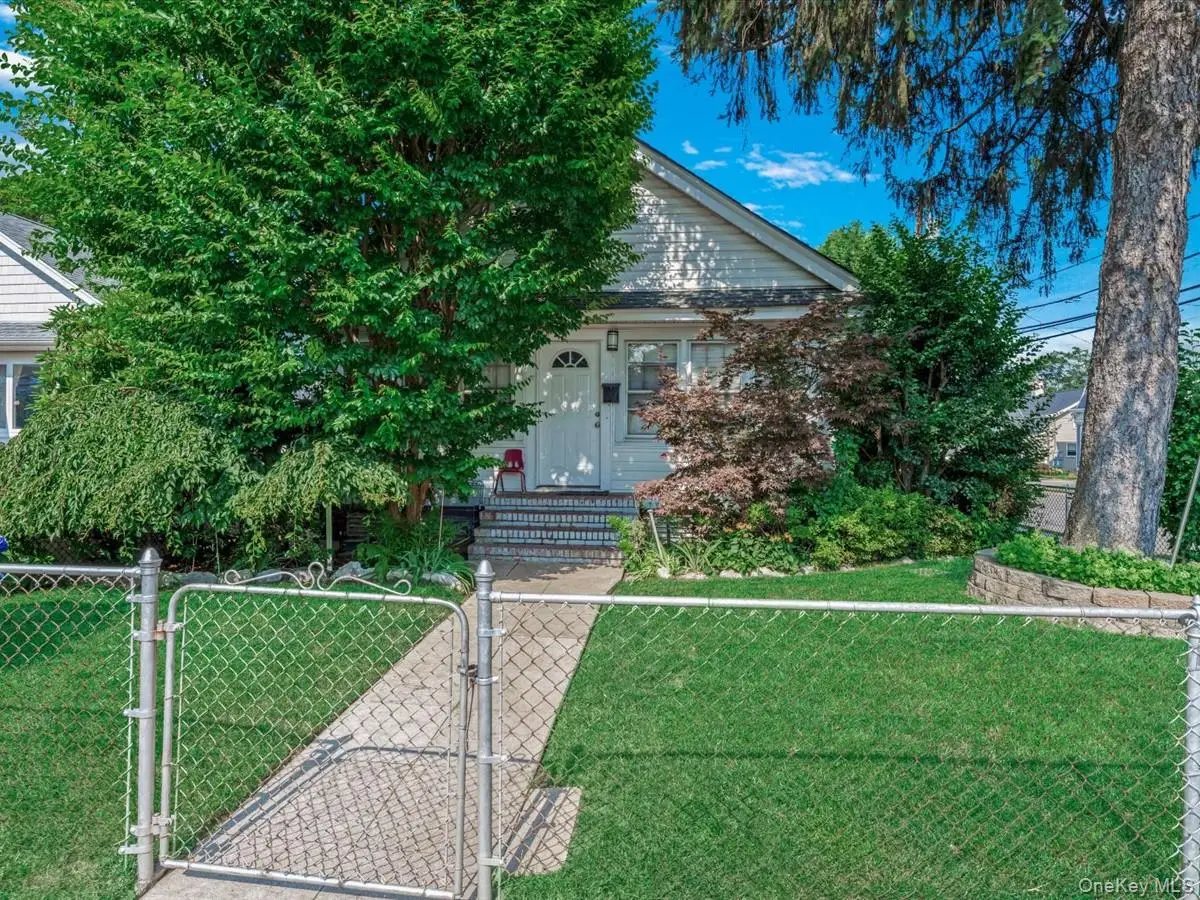 44 Saint Pauls Road S, Hempstead, NY 11550 - Image #1