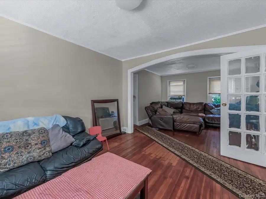 44 Saint Pauls Road S, Hempstead, NY 11550 - Image #3