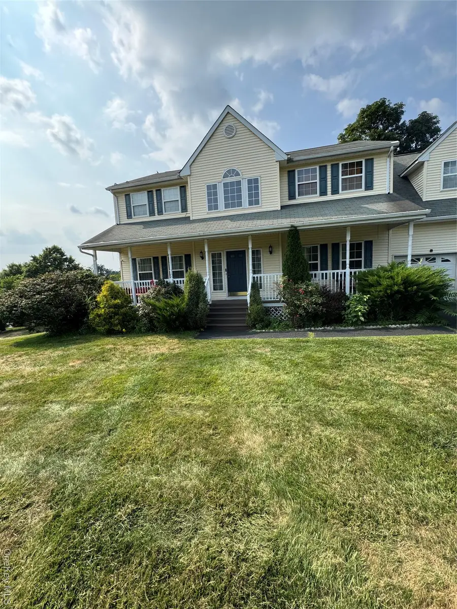 8 Cedardale Loop, Wappingers Falls, NY 12590 - Image #2