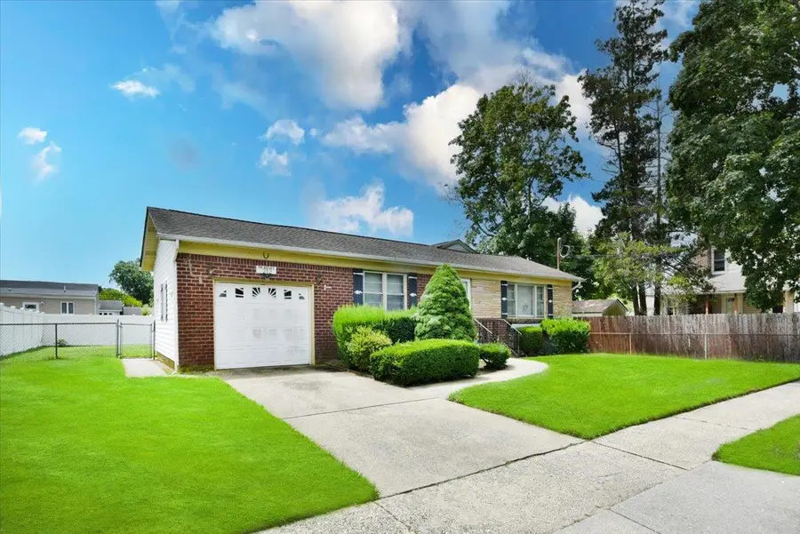 212 N Cedar Street, Massapequa, NY 11758 - Image #2