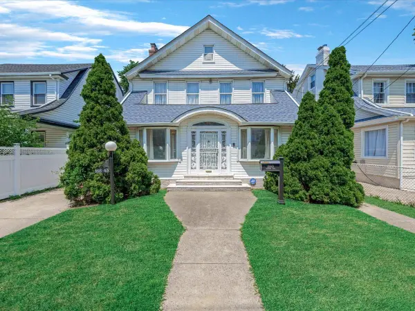 188-45 Quencer Road, Saint Albans, NY 11412