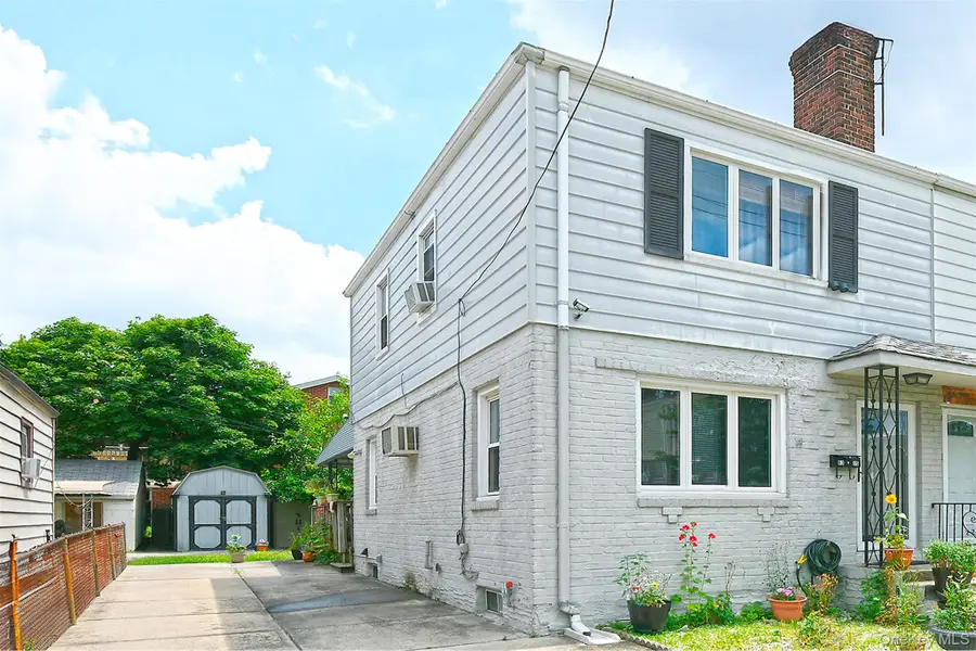 63-05 138th Street, Flushing, NY 11367 - Image #2