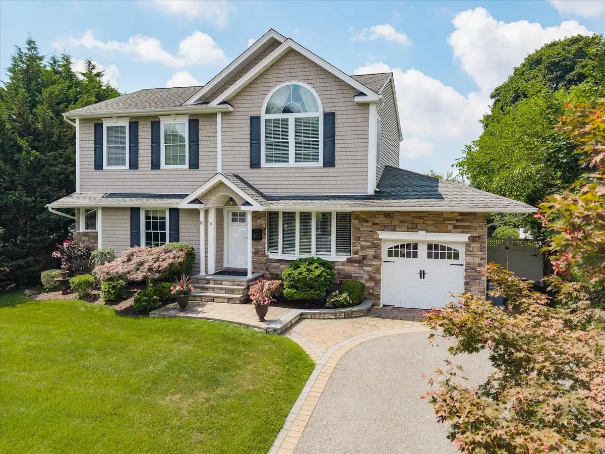 16 Rita Crescent, Commack, NY 11725 - Image #1