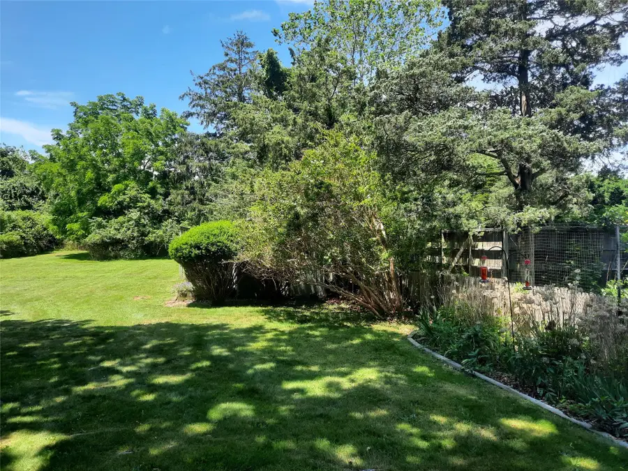 17 Club Lane, Remsenburg, NY 11960 - Image #2