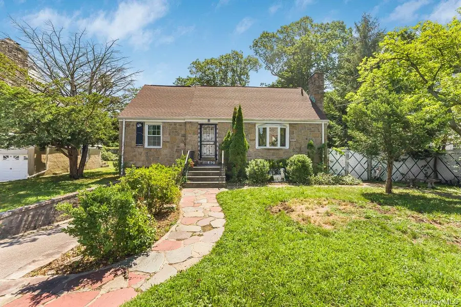 60 Gramercy Avenue, Yonkers, NY 10701 - Image #2