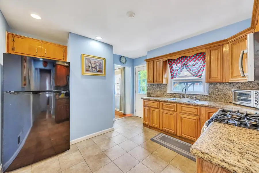 336 Princeton Street, Westbury, NY 11590 - Image #3