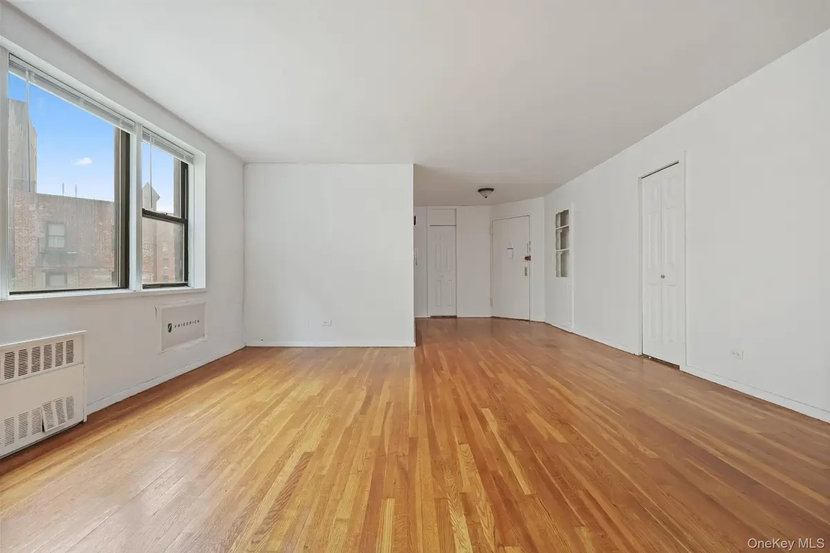 3184 Grand Concourse #4J, Bronx, NY 10458 - Image #1